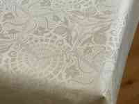 Испанская жаккардовая скатерть с золотым люрексом тефлоновым покрытием