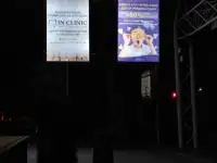 Указатель на фонарный столб освещения, фотография 3