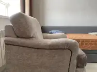 продам бу диван-тройку в отличном состоянии, раскладывается, фотография 6