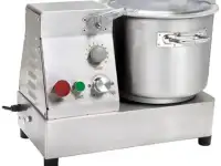 Куттер Hurakan HKN-CL9M предназначен для измельчения и смешивания различных продуктов на предприятиях общественного пита