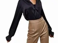 Черная блуза из шелка