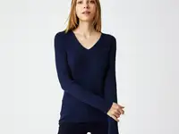Женский свитер lacoste с v-образным воротом