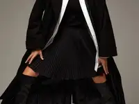 Черное удлиненное пальто, фотография 2