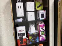 Полка-витрина для аксессуаров мобильных телефонов., фотография 3