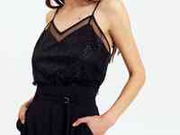 Черный топ с блестящим напылением