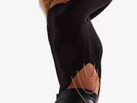 Черное боди стилизованное цепями