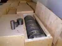 Продам цирконий необработанный в виде цилиндрических слитков