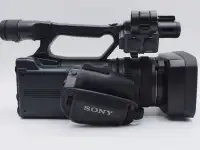 Цифровая видеокамера SONY HDR-AX2000, фотография 2