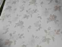 Скатерть клеенка производство Италия белая с серебром Розы, фотография 3
