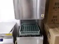 Кухонное оборудование для кафешек и ресторанов начиная фритюрницы до холодильных шкафов, фотография 11