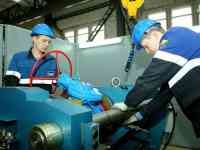 требуются сварщики слесаря сборщики и ремонтники разнорабочие бункеровщик машинист насосной бетонщики, фотография 2