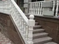 Изготовление балюстрад для лестниц на заказ. Из мрамора, гранита, травертина. Эскизы и замеры, фотография 2