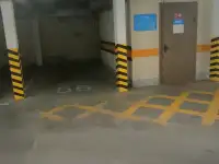 Парковочное место, Калибек Куанышбаев 9, фотография 5