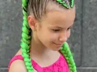 Маникюр, плетение волос, прически, фотография 11