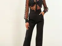 Черная блуза в крупный горошек