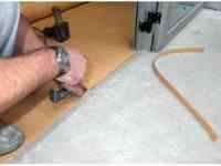 Услуги по подготовке пола и укладке всех видов линолеума
