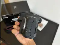 беззеркальная камера canon eos r7 body с оригинальной коробкой  аксессуары, фотография 2