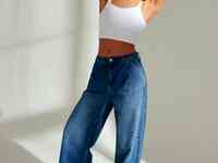 Трендовые широкие джинсы