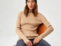 Женский свитер lacoste slim fit