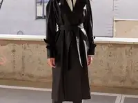 Черный тренч из искусственной кожи