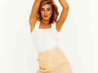 Легкие шорты с отворотами