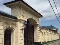 Забор из травертина и гранита на заказ. Монтаж забора с 20-летним опытом