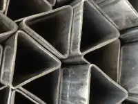 Треугольная труба Размер: 40х60х60 мм; 60х60х60 мм