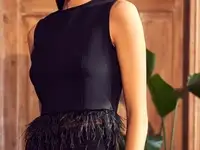 Кроп-топ с декором