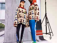 Свитер lacoste fashion show unisex