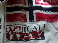 продам весене-летнюю куртку ветровка, фотография 4