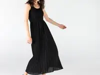 Женское платье lacoste без рукавов