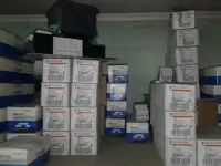 Автомат Schneider ElectricMERLIN GERIN 3р  I ток 80 А, силовой  остаток 2 штук.