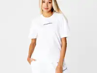 Женская футболка lacoste с контрастным принтом