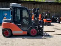 Вилочный погрузчик Toyota 8FD35 с кабиной из Японии, фотография 9