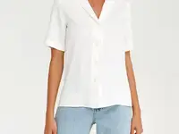 Легкая блуза с отложным воротником