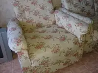 Диван и 2 кресла Румыния, фотография 4