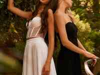 Белая мини юбка в плиссировку