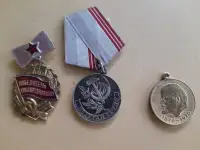 Продам медали и орден