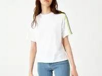 Женская футболка lacoste