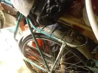 Продам стол мебельный, велосипедную тележку с велосипедом, фотография 9