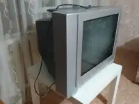 Телевизор цветной LG, диагональ 54 см, фотография 3