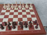 Шахматные фигуры, шахматные доски, шахматные часы, фотография 2