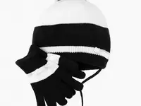 Шапка и перчатки playtoday