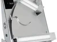 Тестораскаточная машина для пиццы Apach ARM420 используется на предприятиях общественного питания и торговли для формиро