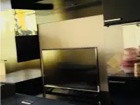 Продаю 1 квартиру  улучшенной планировки.