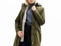 Женская утеплённая куртка-парка lacoste