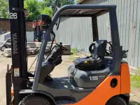 Вилочный погрузчик Toyota 8FG15 из Японии, фотография 3