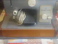 Продам Швейную машинку Срочно, фотография 1