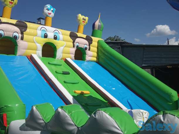 Надувной батут б/у в идеальном состоянии.  Надувной батут 