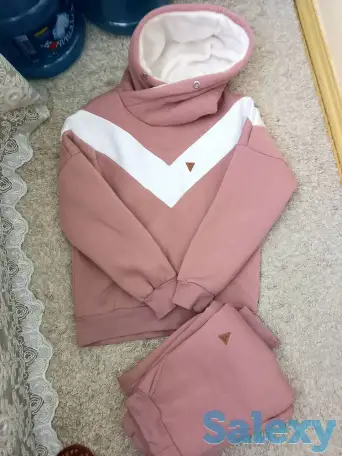 Костюм женский тёплый, фотография 1